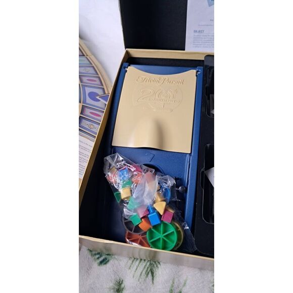 Trivial Pursuit TRIVIA GAME 20th Anniversary Edition PREOWNED - Picture 5 of 7